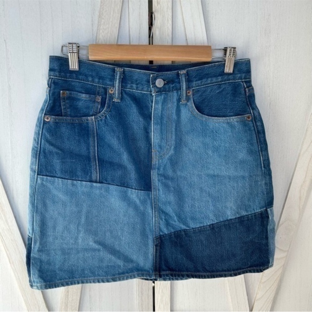 ✨Anthropologie Levi's Blue Denim Mini Patchwork Vintage Style Skirt - Picture 6 of 11